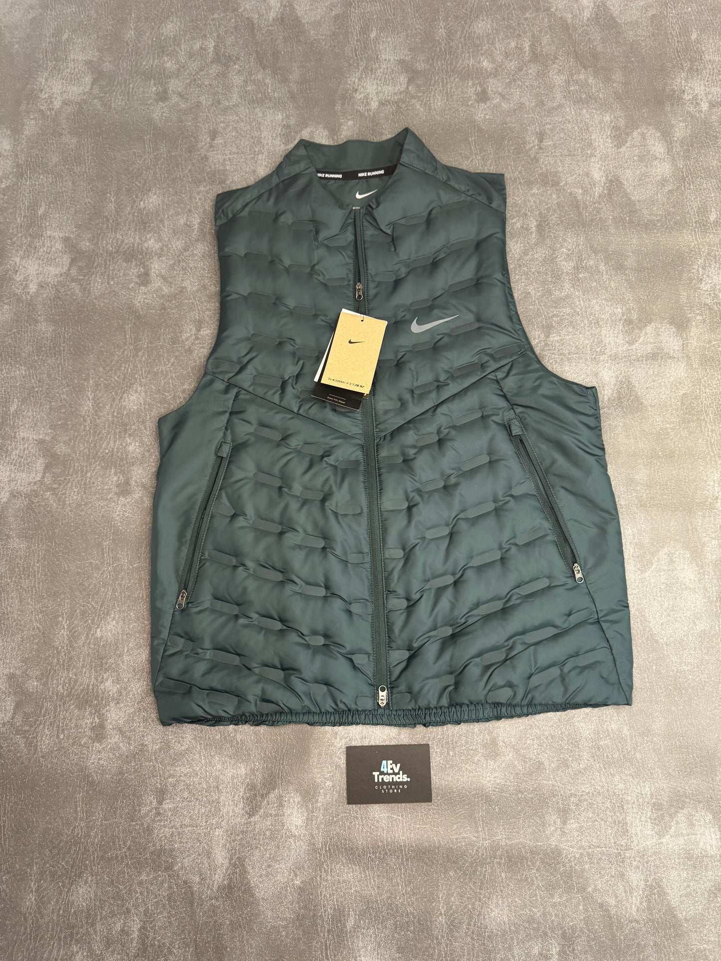 GREEN NIKE GILET